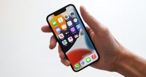 Tampil Gaya Dengan iPhone Sewaan Namun Beresiko