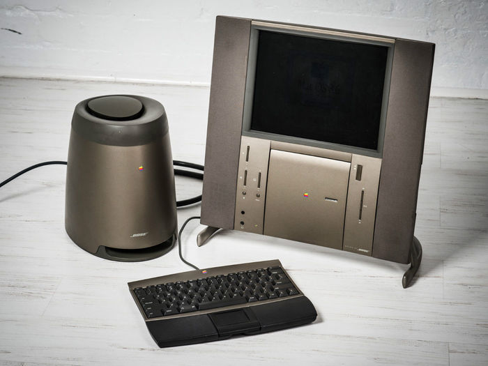 2. The 20th Anniversary Macintosh( TAM)