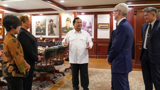 20826 prabowo bertemu tim cook ceo apple tim cook prabowo subianto