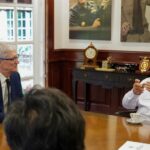 44728 prabowo bertemu tim cook ceo apple tim cook prabowo subianto