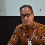 54403 menteri perindustrian agus gumiwang kartasasmita