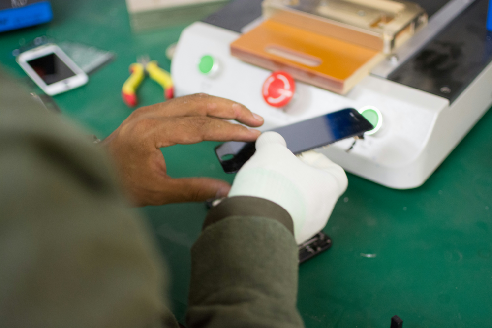 Service iPhone Terdekat