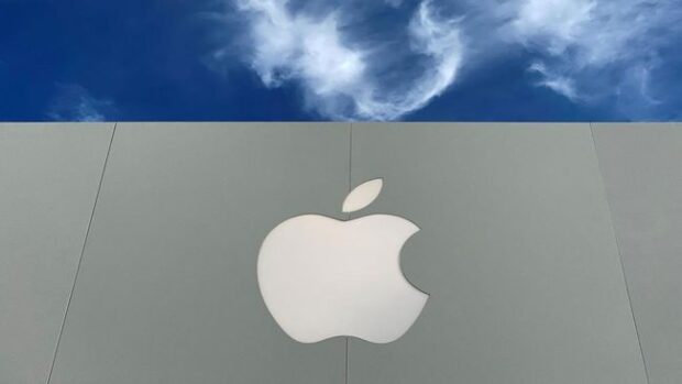 1751086795 ilustrasi apple reutersmike blakefile photo 169