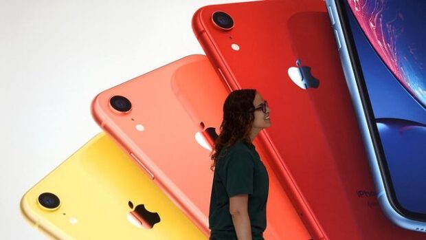 usa trumptariffs india iphones 1744523085479 169