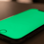 LCD iPhone green screen