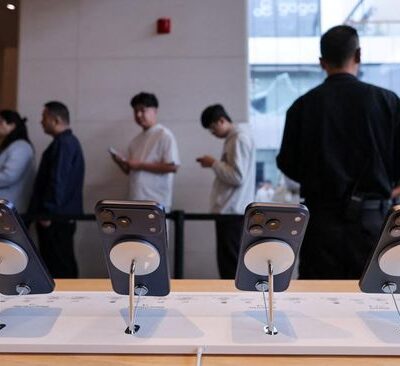 apple china 1758250542799 169