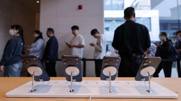 apple china 1758250542799 169