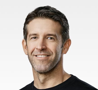 senior vice president hardware engineering apple john ternus 1759798270399 169